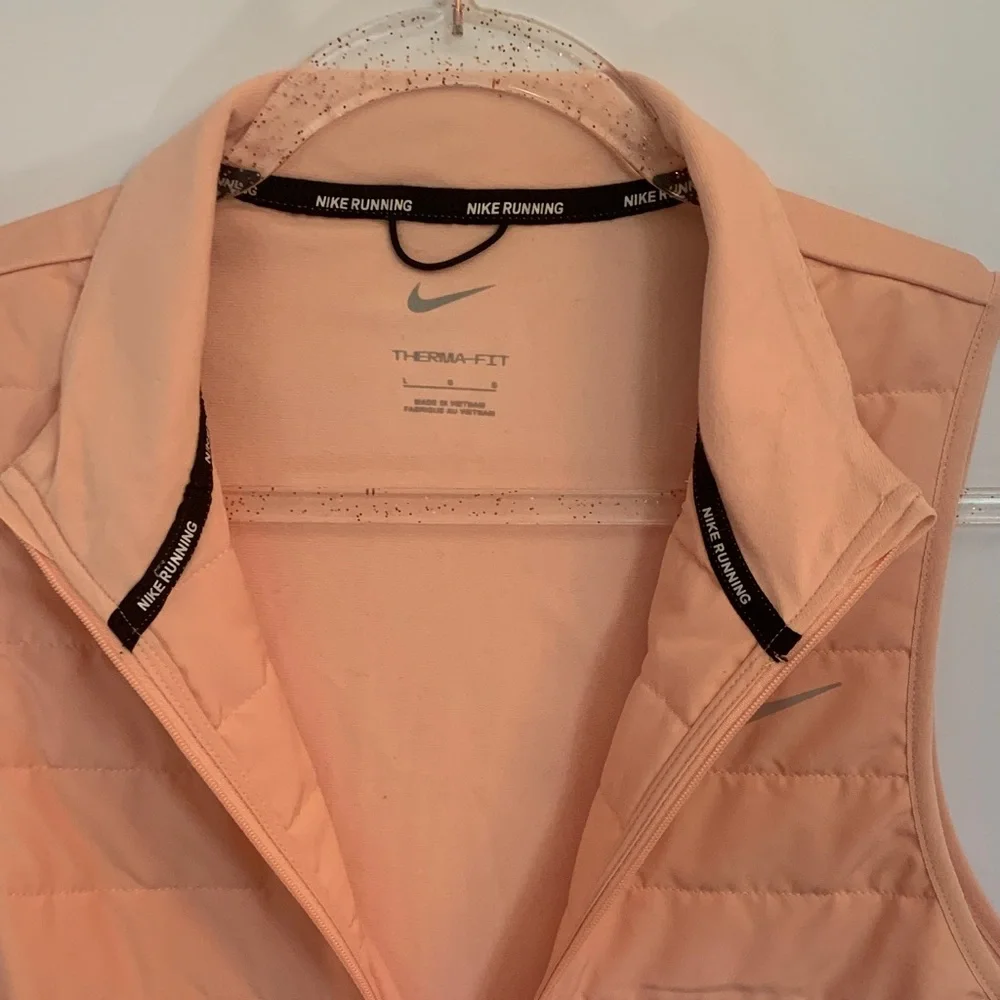 Nike Women's Light Peach Quilted Vest - Picture 3 of 11